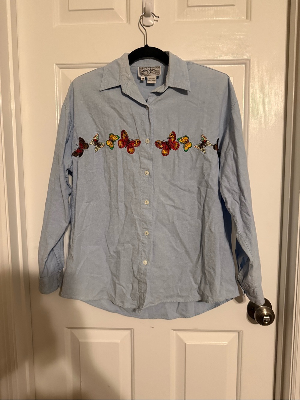 Vintage Next Move Light Blue Embroidered Butterfly Long Sleeve Button Down Shirt